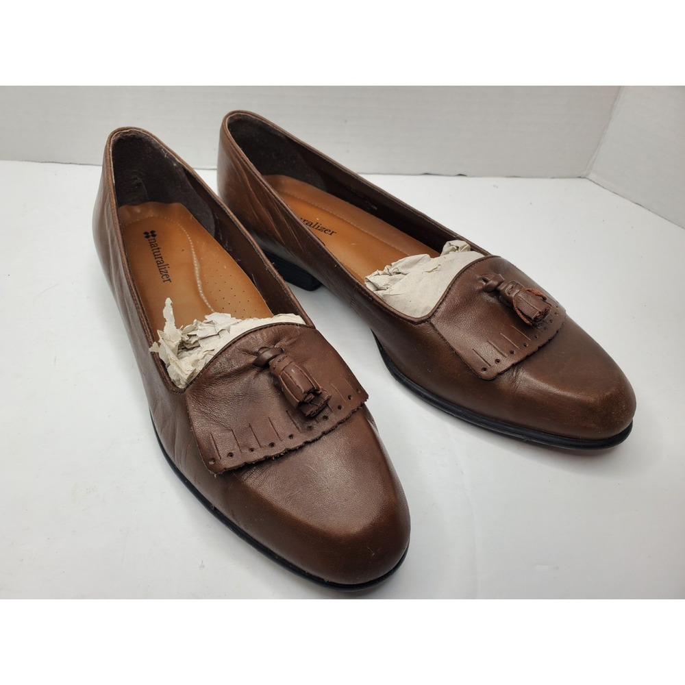 Naturalizer Cuddly Tootsie Roll Brown Leather Tassels Womens Size 8N Loafer Shoe - Picture 3 of 16